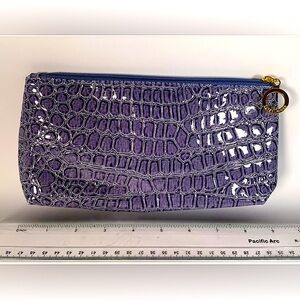ESTEE LAUDER PURPLE COSMETIC BAG